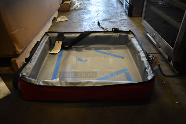 BRAND NEW SCRATCH AND DENT! Sterno 70544 Red Stadium Insulated Drink Carrier with 20 Hole Insert, 24" x 20" x 6" - Holds (20) Cups - Image 2 of 5