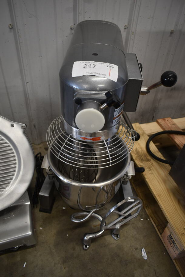 BRAND NEW SCRATCH AND DENT! Avantco MX10H Metal Commercial Countertop 10 Quart Planetary Dough Mixer w/ Stainless Steel Mixing Bowl, Bowl Guard, Dough Hook, Paddle and Whisk Attachments. 120 Volts, 1 Phase. Tested and Working! - Image 4 of 10