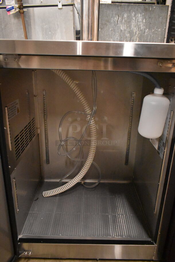 BRAND NEW SCRATCH AND DENT! 2023 Avantco 178UDD36HCS 36" Stainless Steel Double Tap Kegerator Beer Dispenser - (1) 1/2 Keg Capacity. 115 Volts, 1 Phase. Tested and Working! - Image 6 of 7