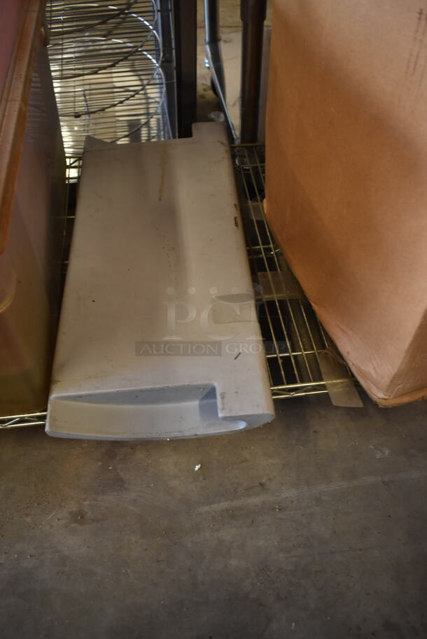 ALL ONE MONEY! Tier Lot of Various Items Including Poly Bins - Image 4 of 6