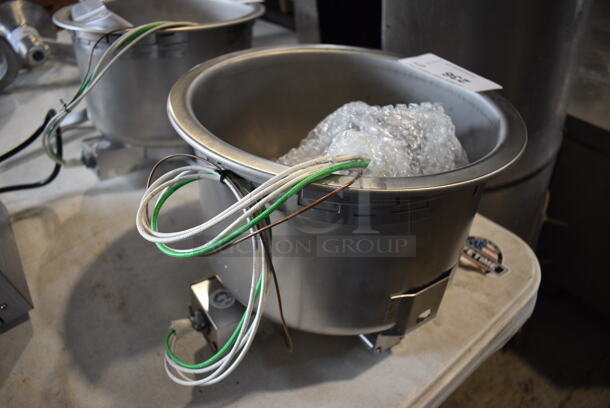 BRAND NEW! Wells Metal Cylindrical Steam Drop In. 12x12x9.5 - Image 2 of 4