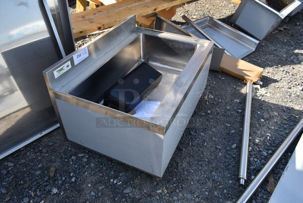 BRAND NEW SCRATCH AND DENT! Regency 600IB2130C0 Stainless Steel Ice Bin. No Legs. - Image 4 of 4