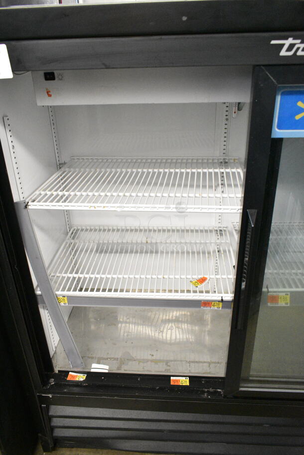 2019 True GDM-41SL-48-HC-LD Metal Commercial 2 Door Reach In Cooler Merchandiser w/ Poly Coated Racks. 115 Volts, 1 Phase. Tested and Working! - Image 3 of 5