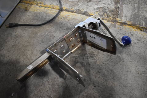 Metal Commercial Can Opener w/ 2 Mounts. 4.5x9x19
