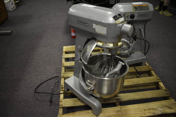 Hobart A200 Metal 20 Quart Standing Mixer with Paddle and Whisk Attachment, Stainless Steel Bowl and Includes Bowl Guard. Tested and Working! (Main Building)