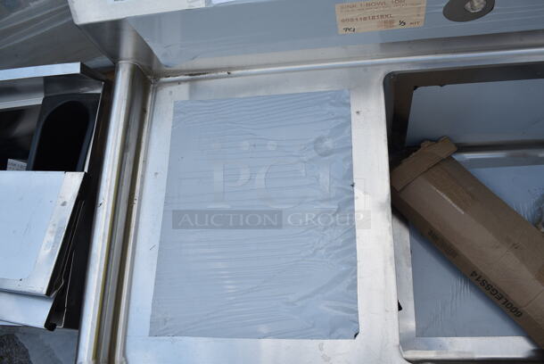 BRAND NEW SCRATCH AND DENT! Regency 60S1181818XL 38 1/2" 16-Gauge Stainless Steel One Compartment Commercial Sink with Stainless Steel Legs and 1 Drainboard - 18" x 18" x 14" Bowl - Left Drainboard - Image 4 of 7