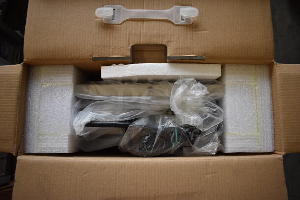 BRAND NEW IN BOX! Globe Model GIR18 Stainless Steel Commercial Countertop Single Burner Induction Range.  - Image 3 of 3