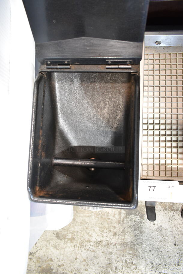 Bunn G3 HD BLACK Metal Commercial Countertop Coffee Bean Grinder. 120 Volts, 1 Phase. Tested and Working! - Image 5 of 6