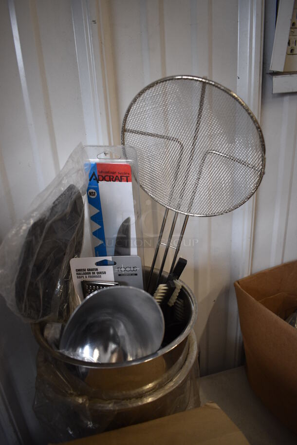 ALL ONE MONEY! Lot of Various BRAND NEW! Items Including Skimmer, Ice Scoop, Frothing Pitcher and Poly Mugs! - Image 6 of 6