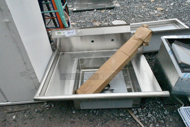BRAND NEW SCRATCH AND DENT! Regency 600DDT36L 16 Gauge 3' Soiled / Dirty Dish Table - Left Drainboard - Image 2 of 6