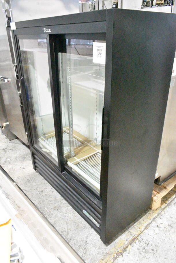 BRAND NEW! 2021 True GDM-41SL-60-HC-LD Metal Commercial 2 Door Reach In Cooler Merchandiser w/ Poly Coated Racks. 115 Volts, 1 Phase. Tested and Working! - Image 3 of 9