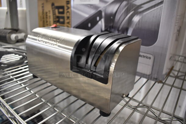 BRAND NEW IN BOX! Edlund 395 Stainless Steel Countertop Electric Powered Knife Sharpener with Guides. 115 Volts, 1 Phase. 9x4x5. Tested and Working! - Image 2 of 6