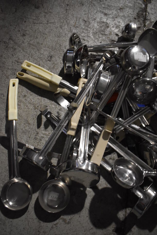 ALL ONE MONEY! Crate of Various BRAND NEW Items Including Ladles and Spoodles - Image 5 of 6