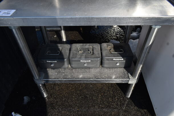 Stainless Steel Commercial Table w/ Under Shelf. - Image 3 of 4
