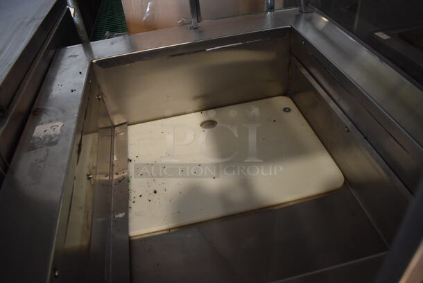 Stainless Steel Commercial Refrigerated Buffet Station on Commercial Casters. 36x30x52.5. Tested and Working! - Image 4 of 5