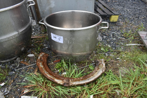 Hobart VMLH-40 Stainless Steel 40 Quart Mixing Bowl and Bowl Adapter. - Image 1 of 8