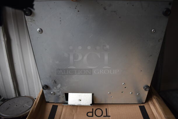 Metal Commercial Cash Drawer. 16x16.5x4 - Image 3 of 3