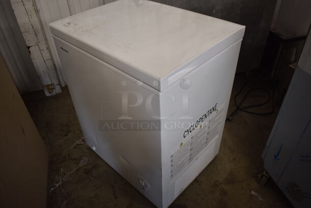 Hisense FC50DWBAA White Chest Freezer. 115V. Tested and Working! - Image 3 of 5
