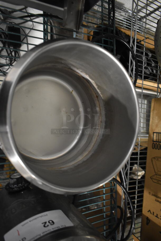 Server FS-7 Stainless Steel Commercial Countertop Food Warmer w/ Drop In and Lid. 120 Volts, 1 Phase.  - Image 5 of 6