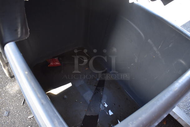 Rubbermaid Gray Poly Bin w/ Lid on Commercial Casters. 44x30x40 - Image 3 of 3