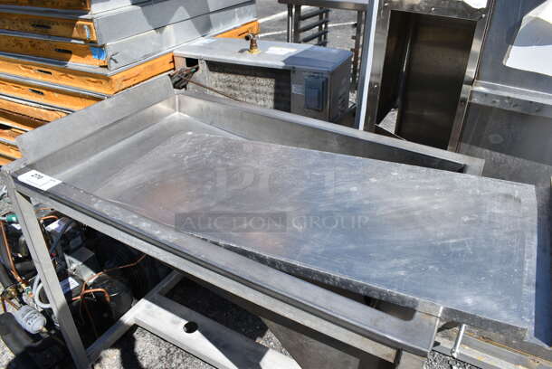 Metal Commercial Station on Commercial Casters. 38x25x37 - Image 3 of 4