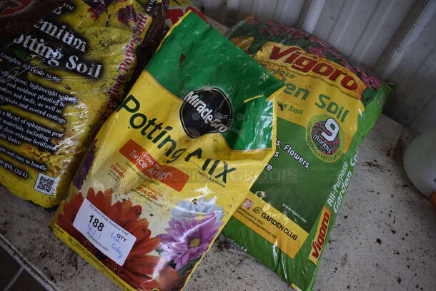 ALL ONE MONEY! Lot of 6 Various Bags; 4 Bacto Premium Potting Soil, MiraGro Potting Soil and Vigoro Soil - Image 3 of 3