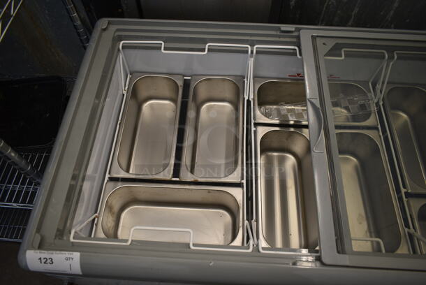BRAND NEW SCRATCH AND DENT! HB-14HCD Metal Commercial Chest Freezer Merchandiser w/ Poly Basket and Stainless Steel Drop In Bins on Commercial Casters. 115 Volts, 1 Phase. Tested and Working! - Image 3 of 6