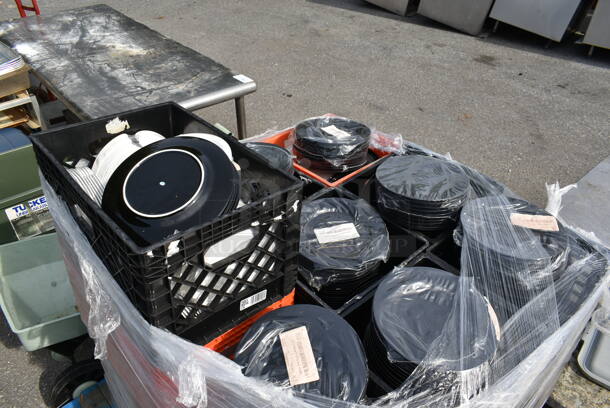 PALLET LOT of Various Items Including Ceramic Plates. Some are BRAND NEW! - Image 2 of 8