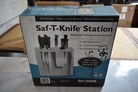 BRAND NEW IN BOX! San Jamar Saf-T-Knife Station Knife Holder