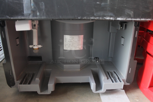 Pelonis PAD60P1AGR 60 Pint Dehumidifier. 115 Volts, 1 Phase. - Image 4 of 6