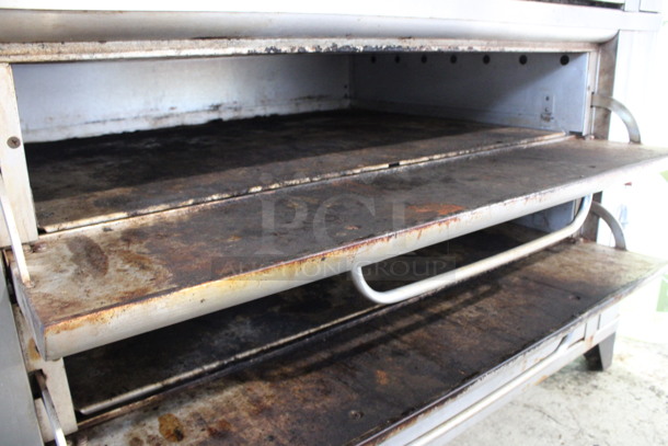 2 Blodgett Model 981 Stainless Commercial Natural Gas Powered Double Deck Pizza Oven on Metal Legs. 50,000 BTU. 60x40x66.5. 2 Times Your Bid! - Image 4 of 6