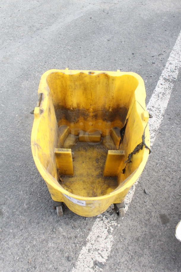 Rubbermaid Mop Bucket