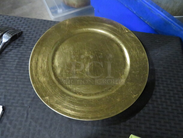 13 Inch Gold Charger Plates. 7XBID