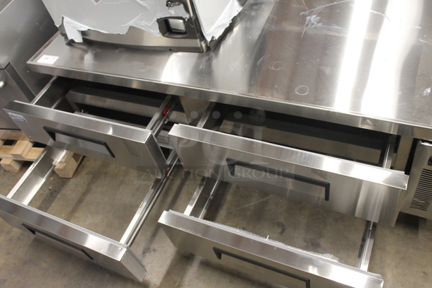 BRAND NEW SCRATCH AND DENT! Avantco 178CBE72HC Commercial Stainless Steel Electric 4-Door Refrigerated Chef Base On Commercial Casters.  115 Volts, 1 Phase. Tested and Working! - Image 5 of 11