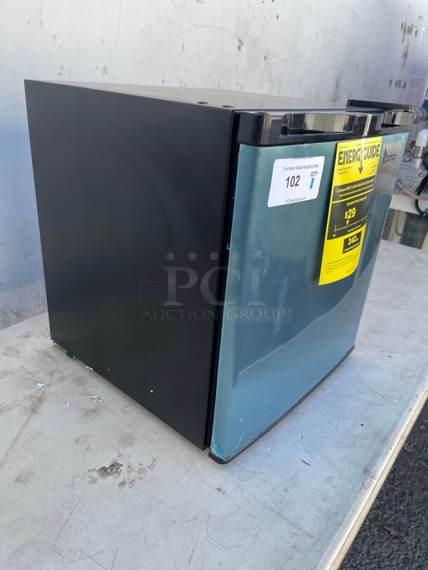 Brand New! Upright Commercial Counter Top  Freezer 115 Volt NSF Tested and Working! - Image 5 of 11