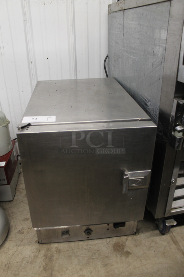 Southbend Stainless Steel Commercial Countertop Electric Powered Single Deck Steam Cabinet. 208 Volts, 1 Phase.