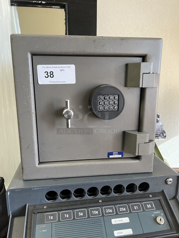 ARAF KEYPAD SAFE No Combination - Image 1 of 2