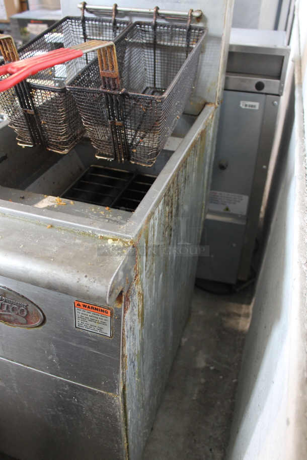 2013 Avantco F3N Stainless Steel Commercial Floor Style Natural Gas Powered Deep Fat Fryer w/ 2 Metal Fry Baskets. 90,000 BTU. - Image 11 of 11