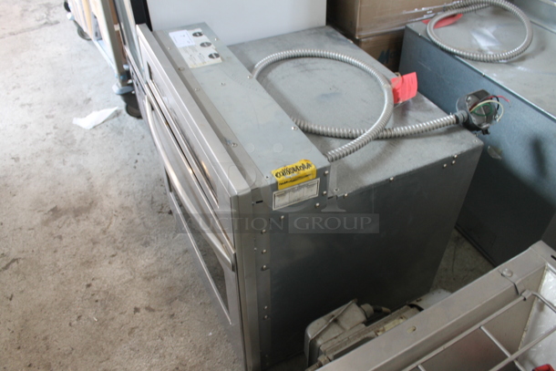 Amana AOCS3040SS Stainless Steel Commercial Electric Powered Oven. 120/208-240 Volts.  - Image 2 of 9