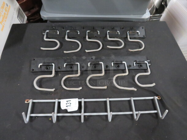Assorted Hangers. 3XBID - Image 1 of 1