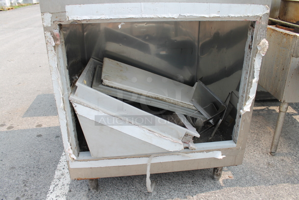 Hoshizaki KM-1300MAH Stainless Steel Commercial Ice Head on Commercial Bin. 208-230 Volts, 1 Phase. - Image 2 of 5