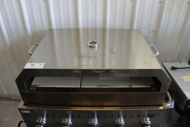 LIKE NEW! 2022 Backyard Pro 554LPG36 Stainless Steel Commercial Propane Gas Powered Outdoor Grill w/ Under Shelf on Commercial Casters. Tested and Working! - Image 3 of 11
