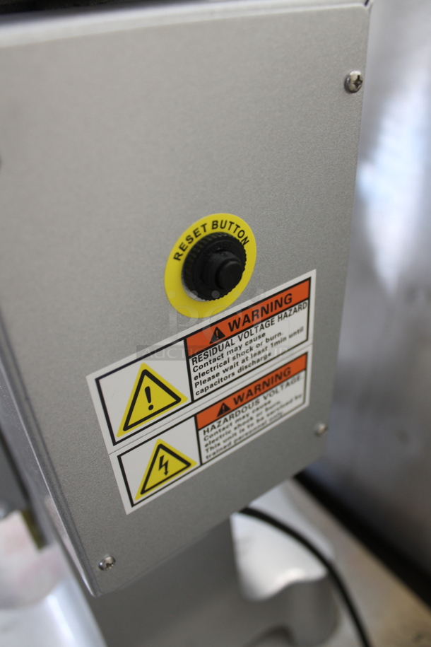 Primo PM-20 Metal Commercial 20 Quart Planetary Dough Mixer w/ Stainless Steel Mixing Bowl, Bowl Guard, Paddle, Whisk and Dough Attachments. Tested and Working! - Image 7 of 7