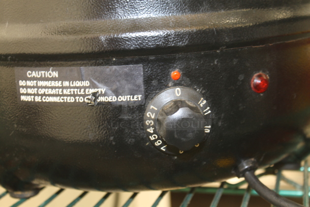 Vindu AT51588 Metal Commercial Countertop Soup Kettle Food Warmer. 120 Volts, 1 Phase. Tested and Working! - Image 3 of 4