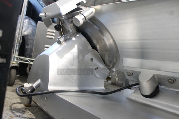 Avantco SL300C Stainless Steel Commercial Countertop Automatic Meat Slicer w/ Blade Sharpener. 110-120 Volts, 1 Phase. Tested and Working! - Image 9 of 10