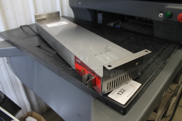 Avantco 177SW24TCP Stainless Steel Commercial Heat Strip. 120 Volts, 1 Phase.  - Image 3 of 5