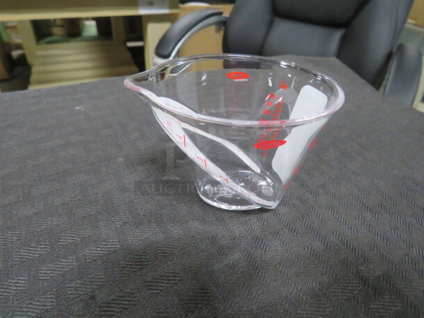 OXO NEW Mini Angled Measure Cup. 2XBID - Image 1 of 3