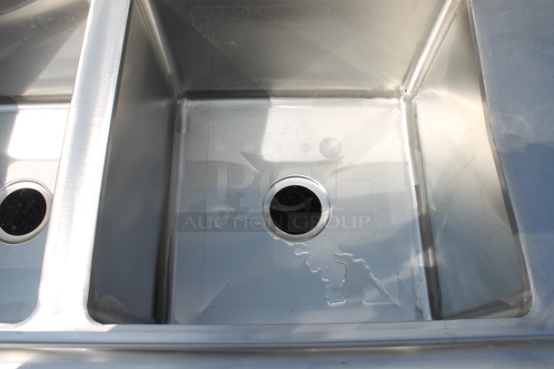 BRAND NEW SCRATCH AND DENT! Regency 60031717224 103" 16-Gauge Stainless Steel Three Compartment Commercial Sink with Galvanized Steel Legs and 2 Drainboards. Bays 17x17x12. Drain Boards 22x19x1 - Image 6 of 8