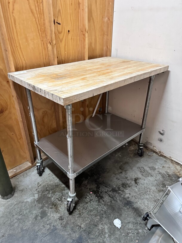 Clean! John Boos & Co. SNS03 Wood Top Work Table with Stainless Steel Base and Adjustable Undershelf - 30 x 48 ON Caster NSF - Image 2 of 6