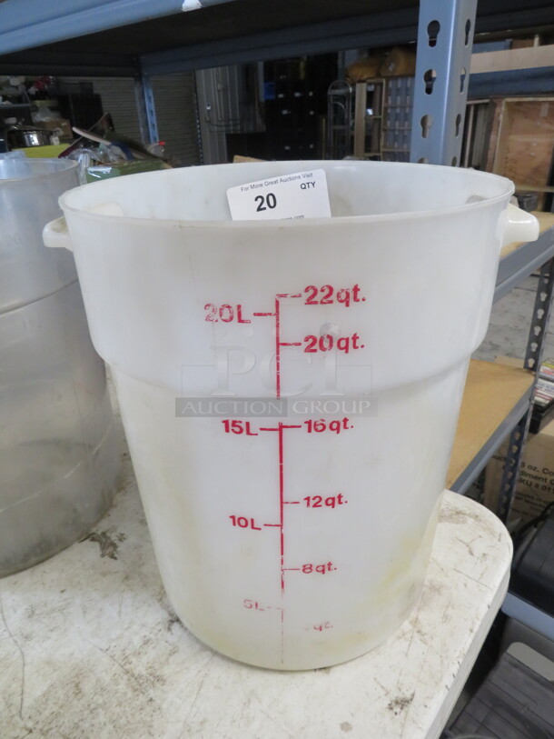 One 22 Quart Food Storage Container. - Image 1 of 1